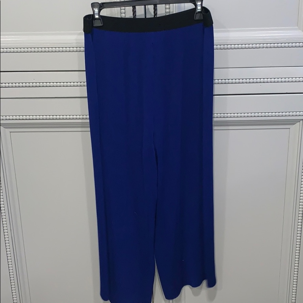 Zara flowy platted pants